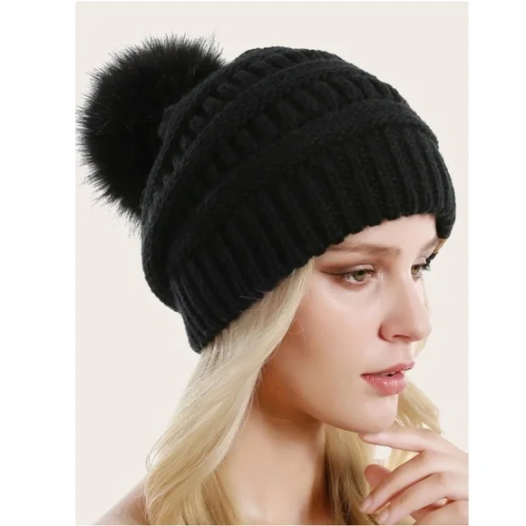 Black Cable Knit Beanie Hat Faux Fur Pom Pom 100% Acrylic - Picture 2 of 6
